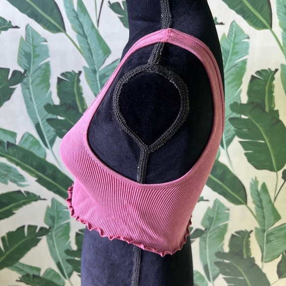 Aeropostale Womens Maroon Ribbed Lettuce Hem Crop Tank Top Medium - Picture 2 of 4